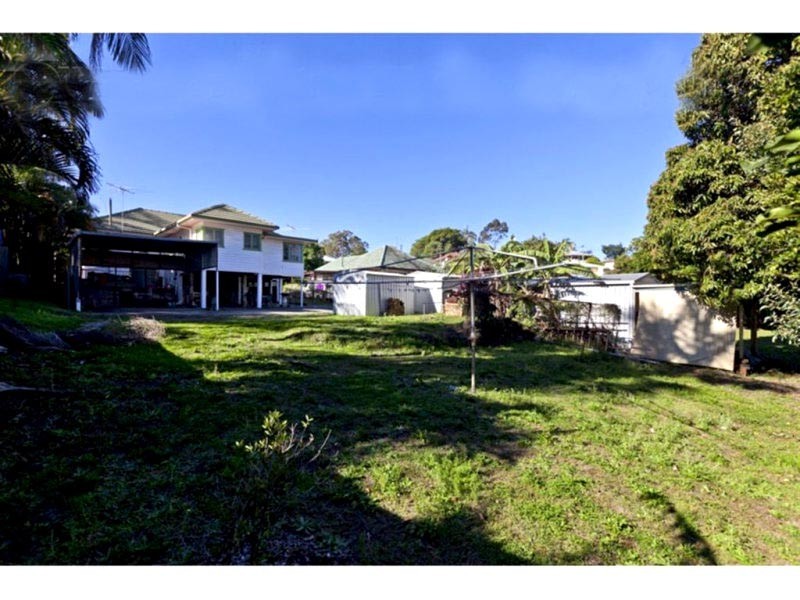 31 Barrinia Street, Manly QLD 4179