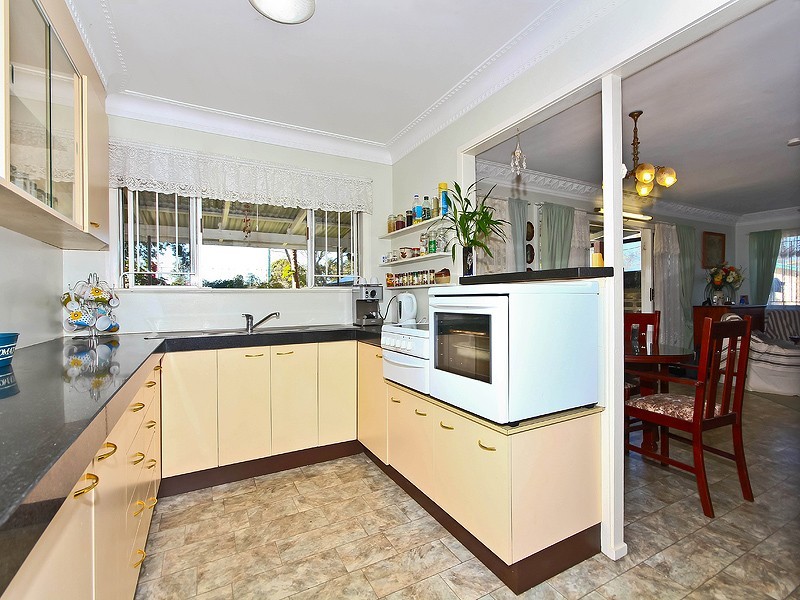 109 Kianawah Road, Wynnum West QLD 4178