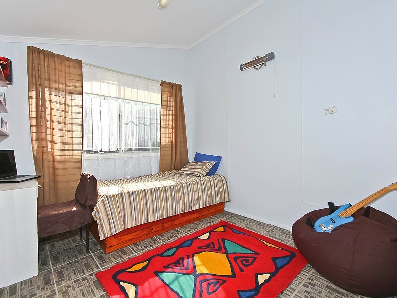 109 Kianawah Road, Wynnum West QLD 4178