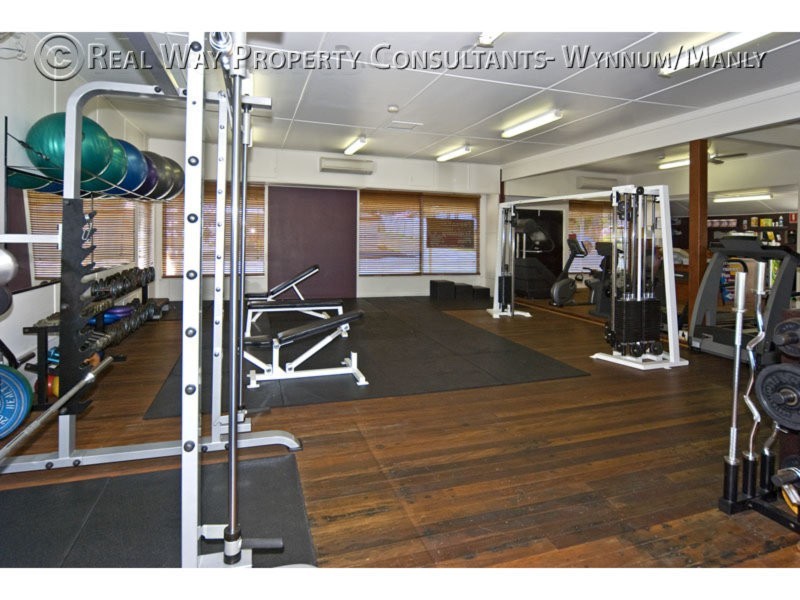 98 Glenora St, Wynnum QLD 4178