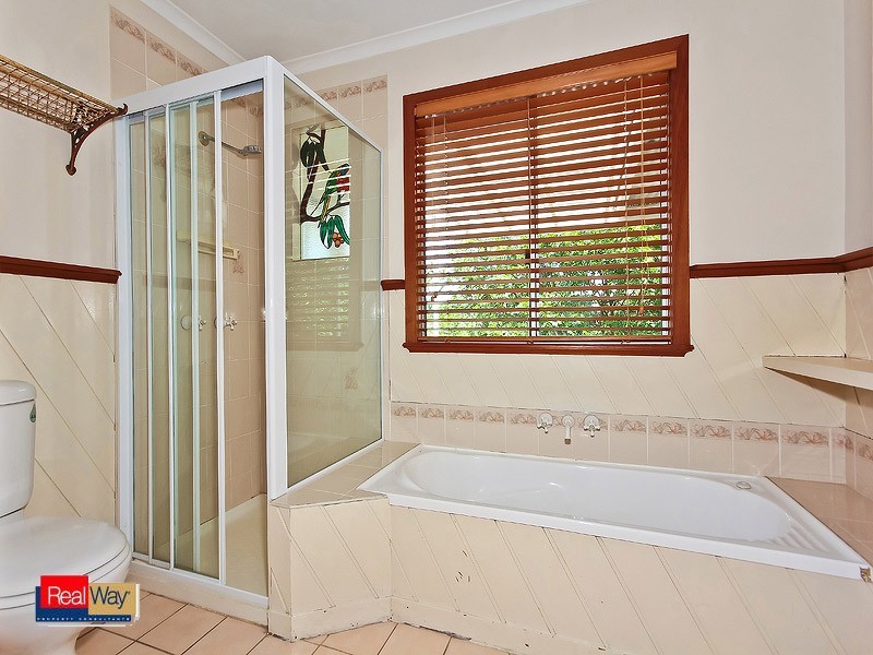 34 MAJESTIC OUTLOOK, Seven Hills QLD 4170