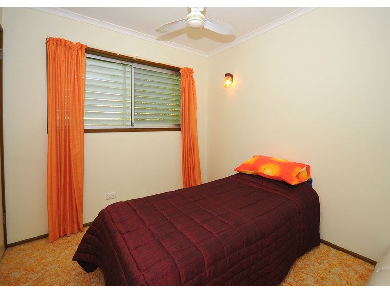 19 Limpus Street, Urangan QLD 4655