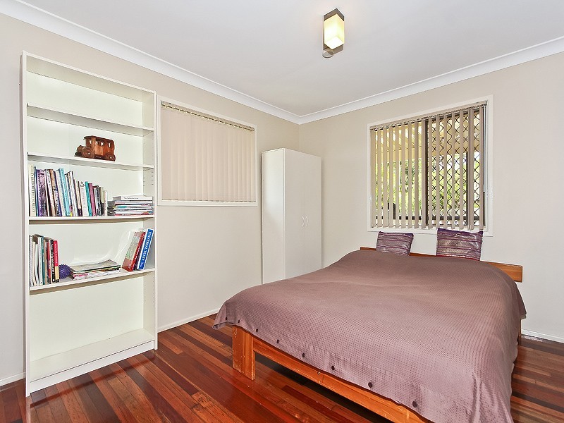 25 EDENDERRY STREET, Manly West QLD 4179