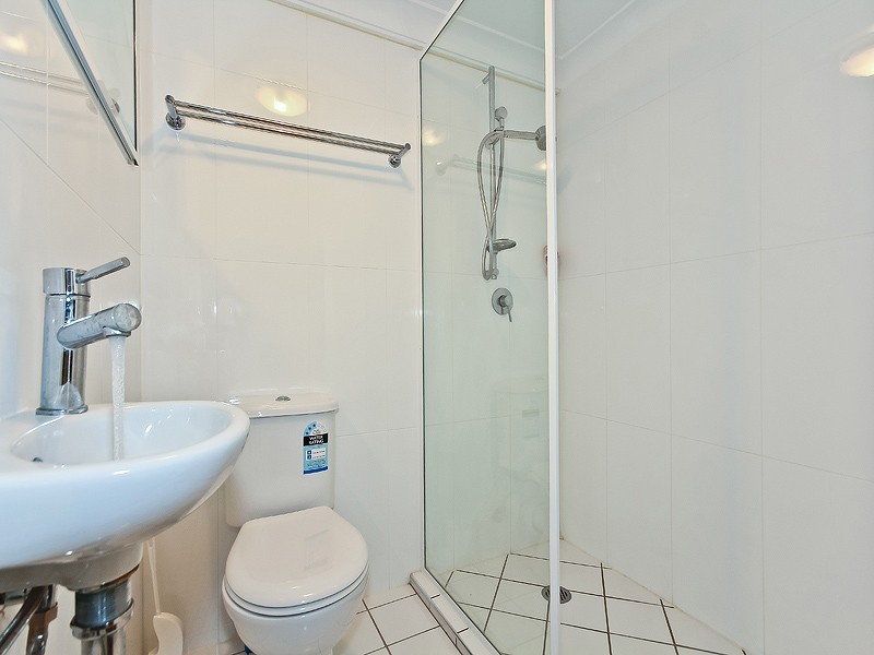 25 EDENDERRY STREET, Manly West QLD 4179