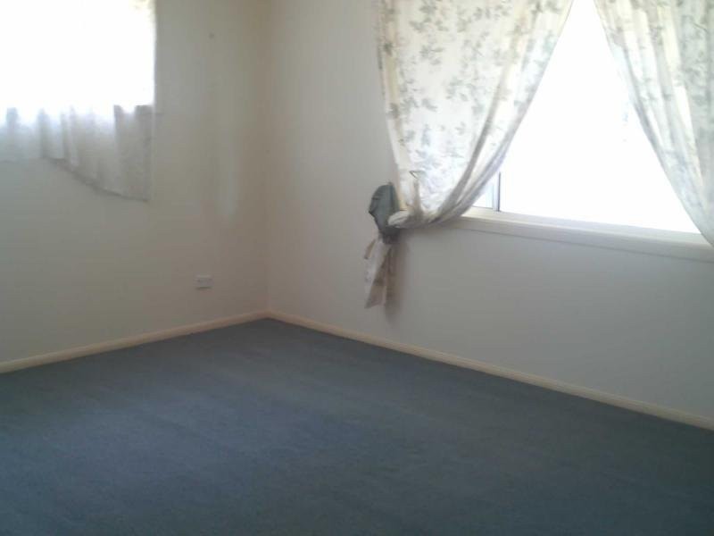 25 High Central Rd, Macleay Island QLD 4184