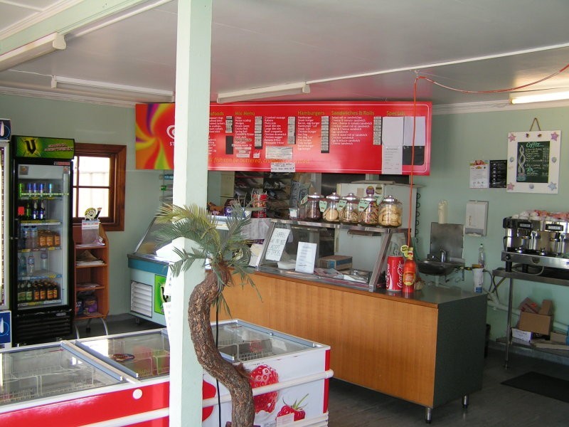 423 Esplanade, Manly QLD 4179