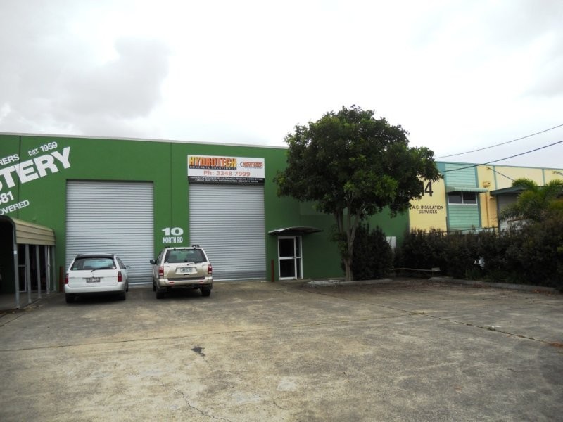 2/10 North Road, Wynnum West QLD 4178