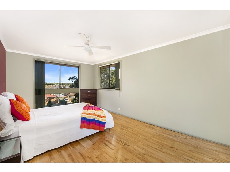 34 Pinaroo Crescent, Bradbury NSW 2560