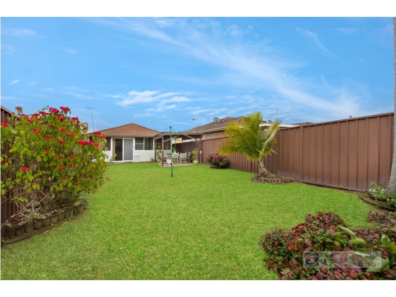 39 Cochrane Street, Minto NSW 2566