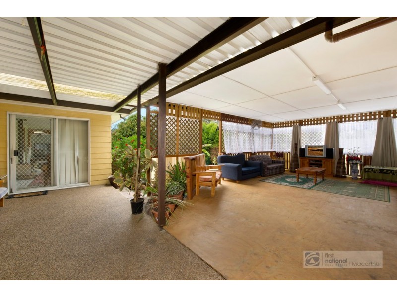 16 Amanda Place, Ingleburn NSW 2565