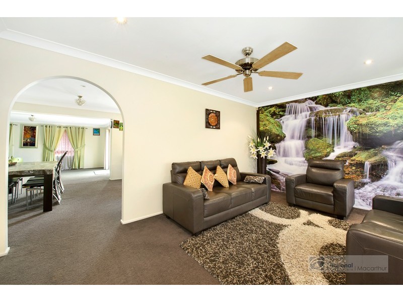 17 Jersey Parade, Minto NSW 2566