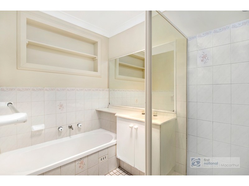 17 Jersey Parade, Minto NSW 2566