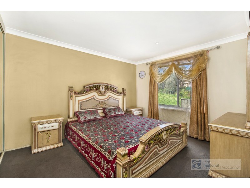 17 Jersey Parade, Minto NSW 2566