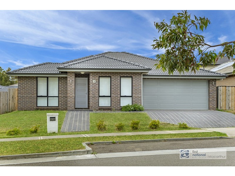 34 Glass House Boulevard, Minto NSW 2566