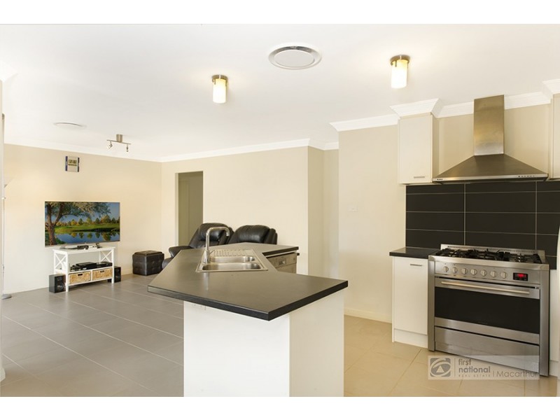 34 Glass House Boulevard, Minto NSW 2566