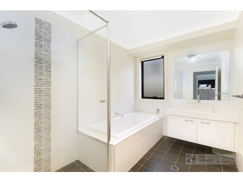 34 Glass House Boulevard, Minto NSW 2566