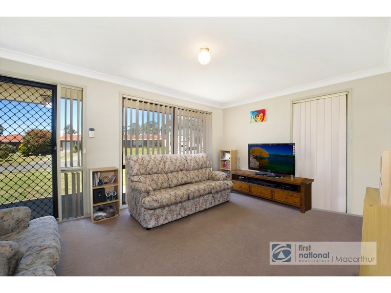 1 Sebastian Avenue, Rosemeadow NSW 2560