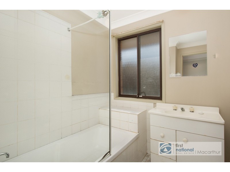 1 Sebastian Avenue, Rosemeadow NSW 2560