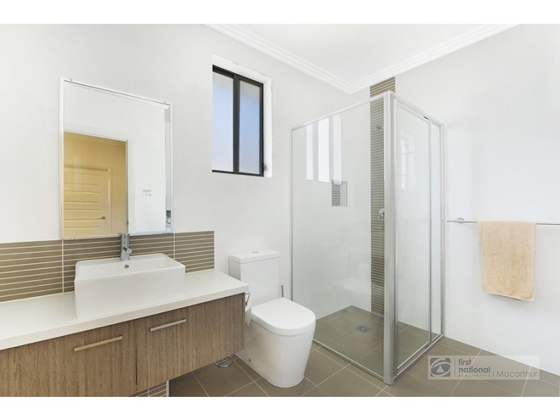 187 Longhurst Road, Minto NSW 2566