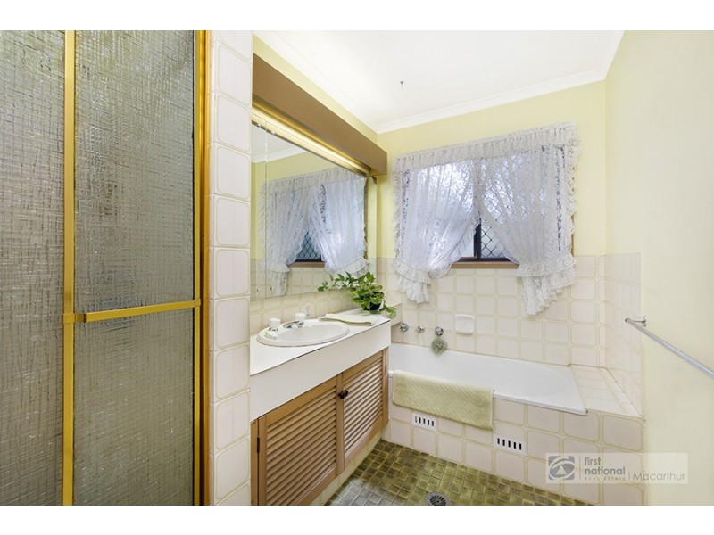 9 Forresters Close, Woodbine NSW 2560