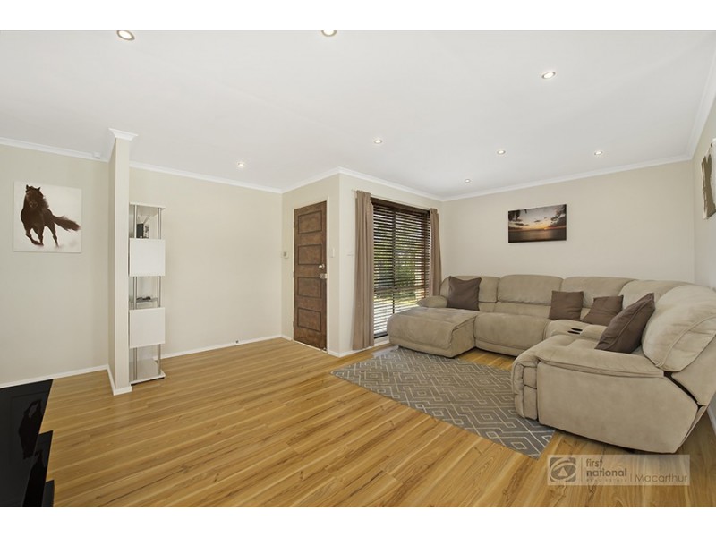 1 Fiveash Street, St Helens Park NSW 2560