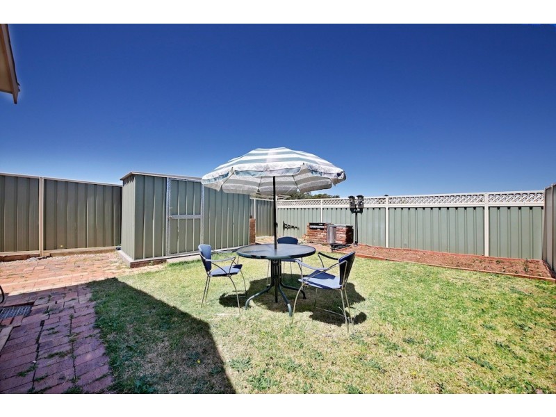 2 Leicester Street, Leumeah NSW 2560
