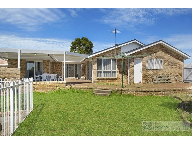 15 Tiber Place, Kearns NSW 2558