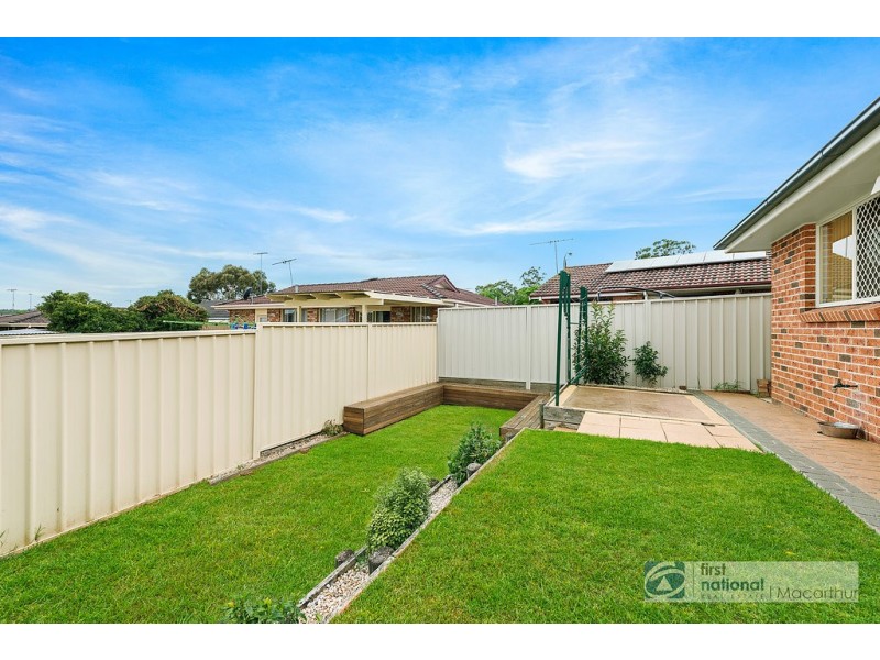 4 Harwood Place, St Helens Park NSW 2560