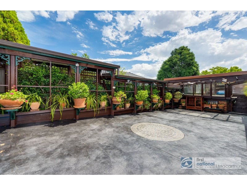 2 Ayres Crescent, Leumeah NSW 2560