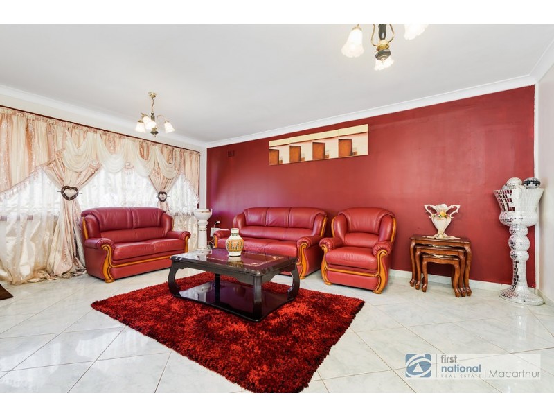 55 Carrington Circuit, Leumeah NSW 2560