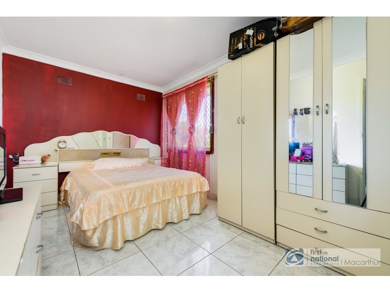 55 Carrington Circuit, Leumeah NSW 2560