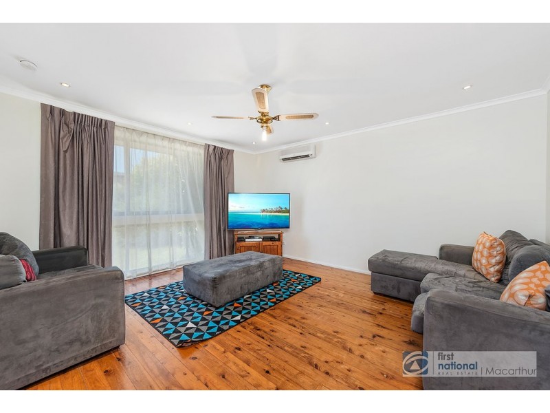 4 Fairlight Place, Woodbine NSW 2560