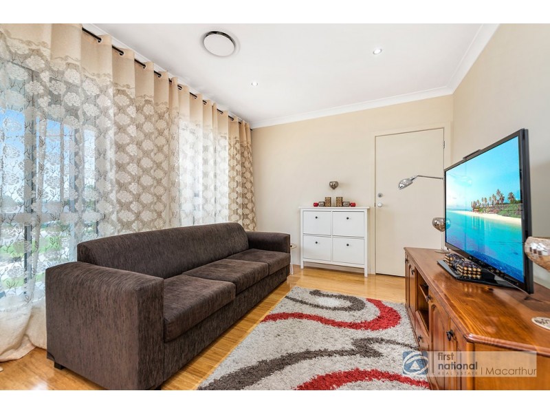 5 Tate Place, Minto NSW 2566