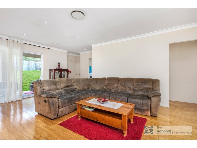 5 Tate Place, Minto NSW 2566