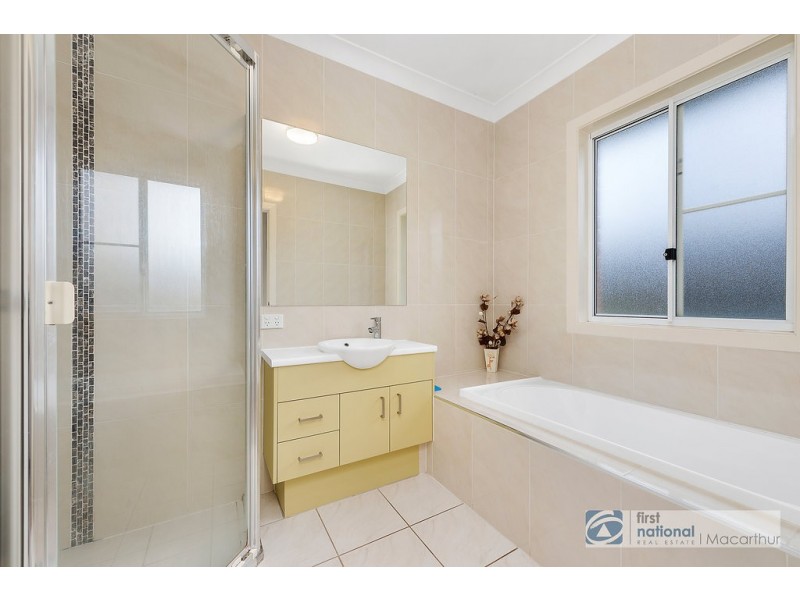 5 Tate Place, Minto NSW 2566