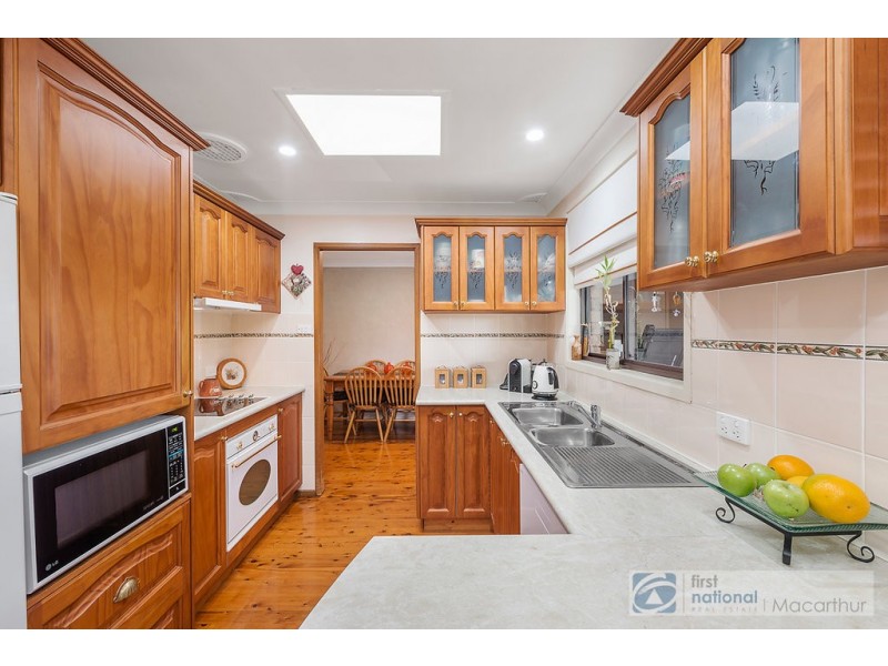 17 Hewitt Place, Minto NSW 2566