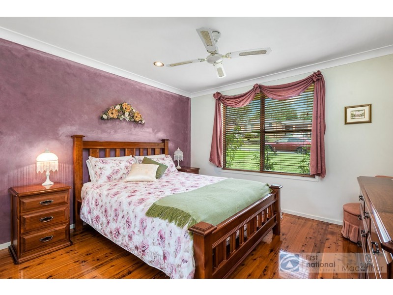 17 Hewitt Place, Minto NSW 2566