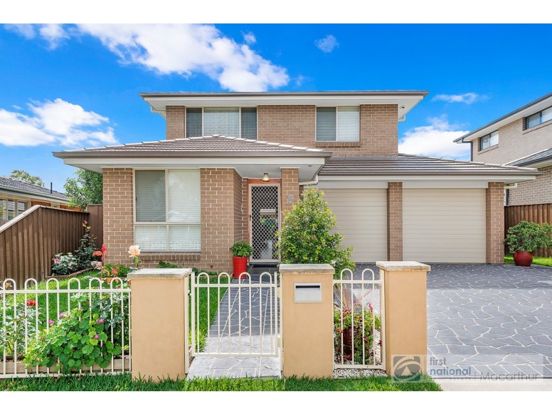 8 Grampian Avenue, Minto NSW 2566