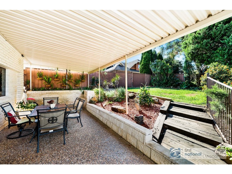8 Shiel Place, St Andrews NSW 2566