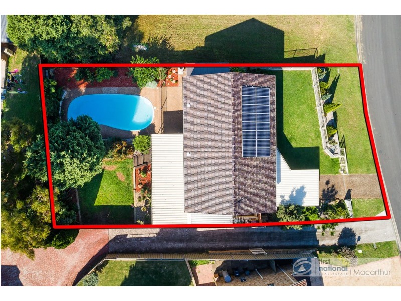 8 Shiel Place, St Andrews NSW 2566