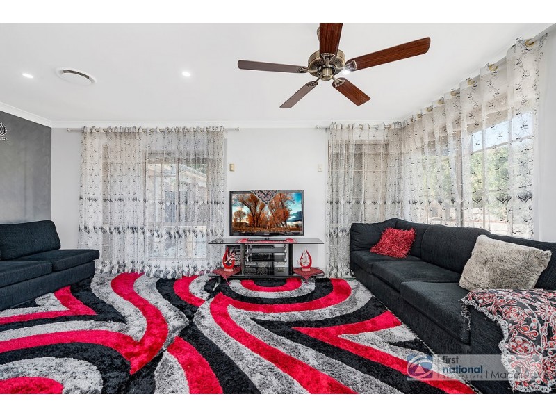 17 Keneally Way, Casula NSW 2170