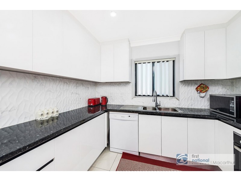 17 Keneally Way, Casula NSW 2170