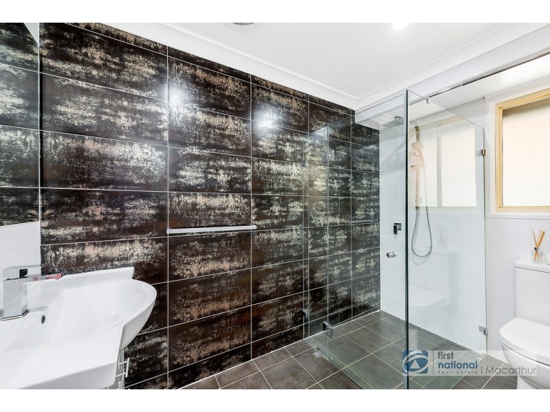 17 Keneally Way, Casula NSW 2170