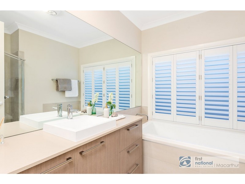 9 Doolan Crescent, Harrington Park NSW 2567