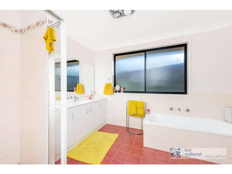 3 Warwick Street, Minto NSW 2566