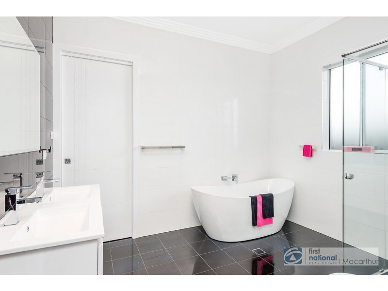 24 Cummins Loop, Harrington Park NSW 2567