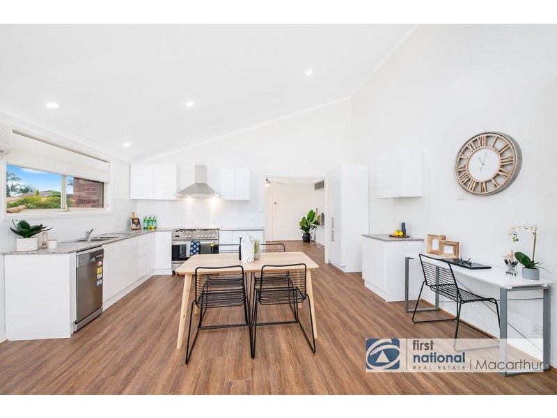 2 Nile Place, Kearns NSW 2558