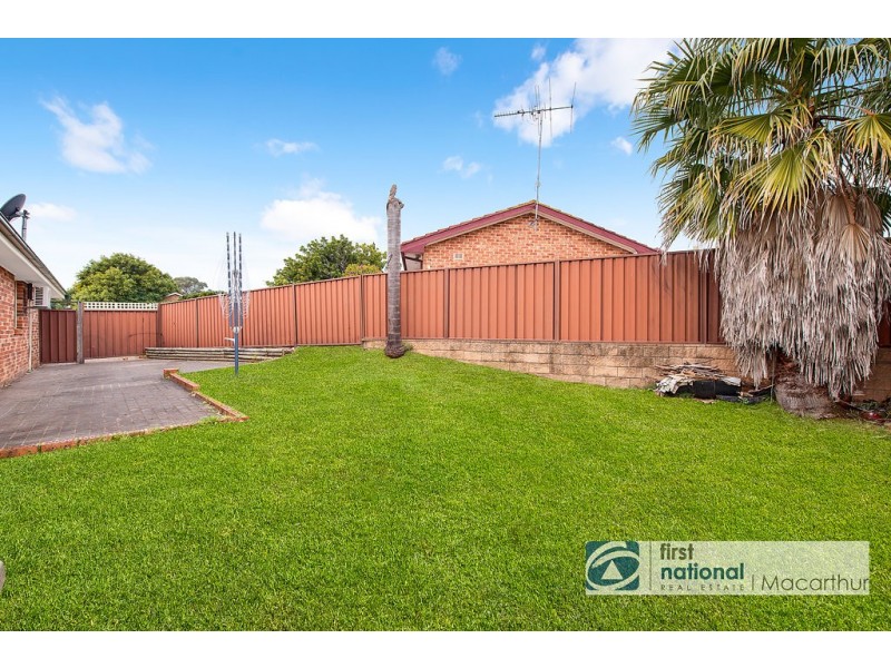 2 Nile Place, Kearns NSW 2558