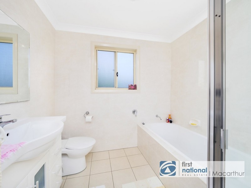 1/122 Ingleburn Road, Ingleburn NSW 2565