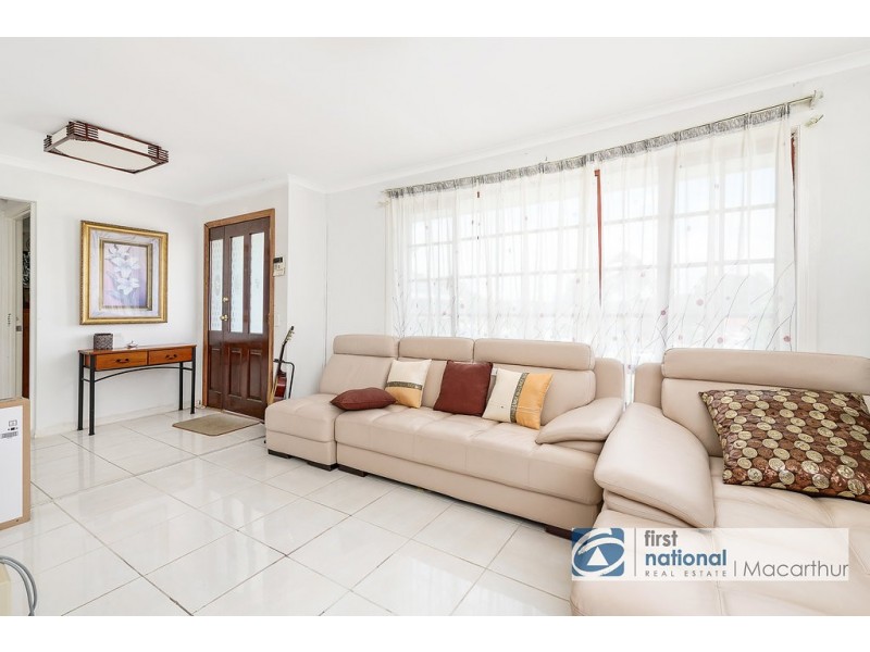 7 Angus Place, St Andrews NSW 2566